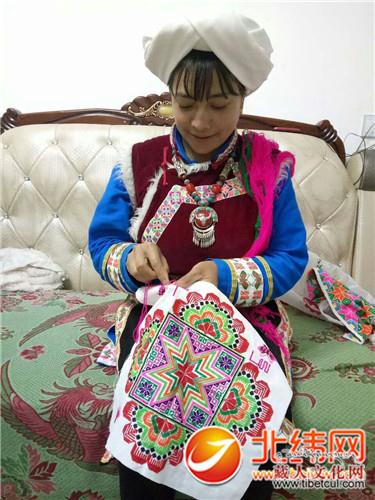 尔苏藏族：刺绣大山深处的瑰宝