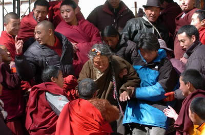 05年拉萨色拉寺藏历年前夕见闻