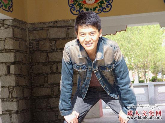 藏族演员洛桑念扎：我的归处在拉萨