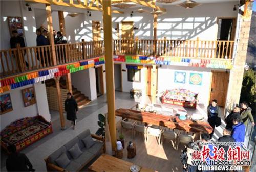 四川丹巴：23岁女孩回乡创业传承嘉绒藏族文化
