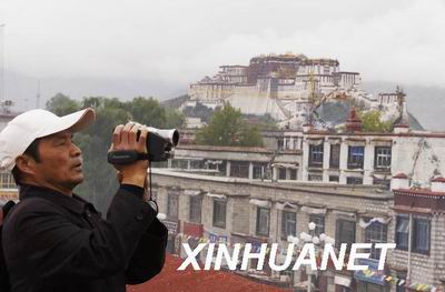 西藏旅游接待人数超过本地人口