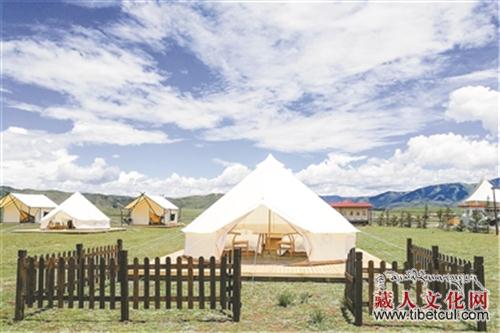 四川省理塘县：星空帐篷 让游客找到家的感觉