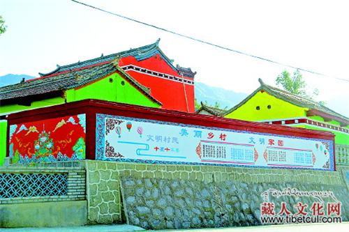甘肃卓尼县西尼沟：梦幻村庄风景靓丽 吸引游客