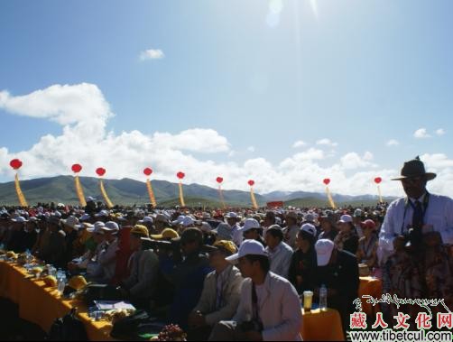 青海玉树曲麻莱县举办大型生态文化旅游宣传周活动