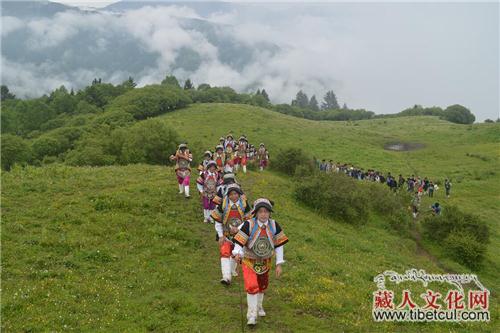 达玛花开日 甘肃舟曲县博峪2018年采花节隆重举行
