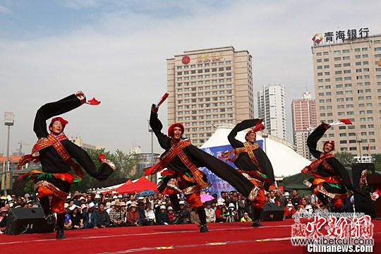 “最炫民族风”推介玉树文化旅游“颜值”