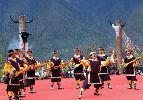 西藏林芝举行珞巴民俗暨藏医药文化旅游节