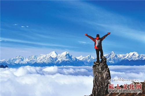 纪录片《贡嘎》：用镜头“全景式”描摹生命奇观
