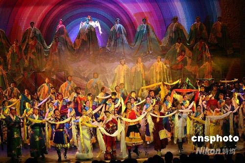 西藏大型唐卡式歌舞诗祝福奥运