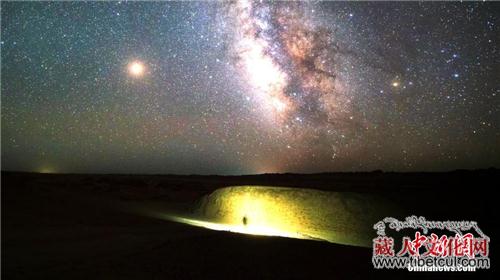 青海冷湖“火星营地”上演璀璨星辰大片