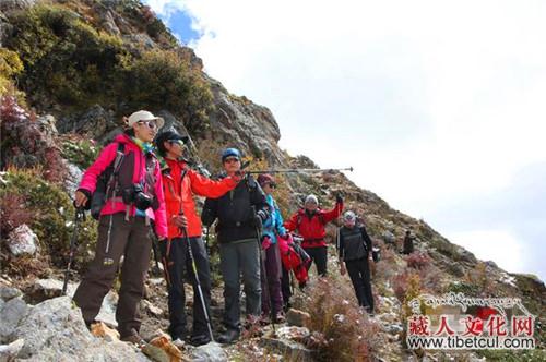 第十四届西藏登山大会开幕 首度移师洛堆峰