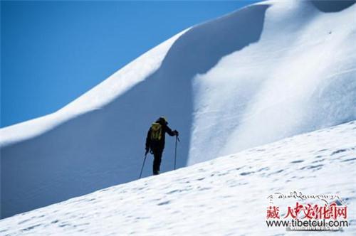 中国和巴基斯坦联合在西藏举行登山纪念活动