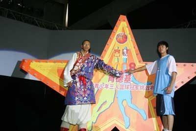 藏族篮球天才加盟广州自由人队