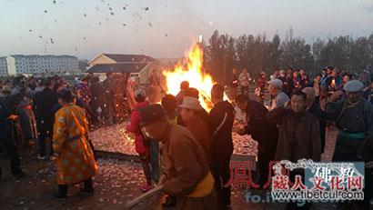 忽必烈暨八思巴诞辰 各地三百多人参加祭祀仪式