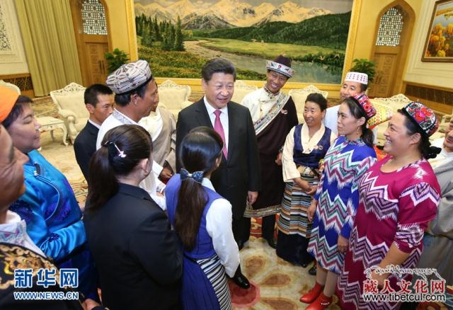 习近平会见民族团结代表 肯定西藏寺院管理工作