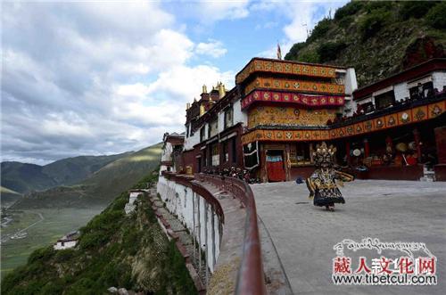 金刚神舞：西藏直贡梯寺举行一年一度的夏季大法会