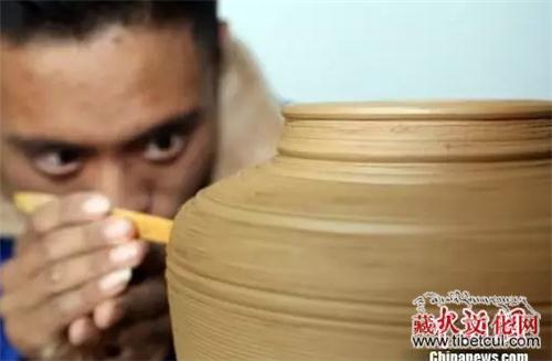 青海黑陶：古老文化与现代手工艺品相结合的传承路