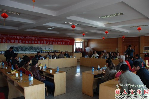 尕藏才旦等获得“甘南州文艺成就奖”