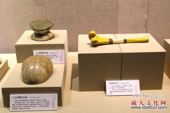 内蒙古鄂尔多斯蒙古族文物亮相古城西安 藏风浓郁