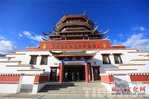 林芝尼洋阁：藏东南各民族传统文化的大展厅
