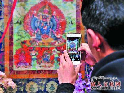“指尖神韵”藏族唐卡传承人师徒作品联展开幕