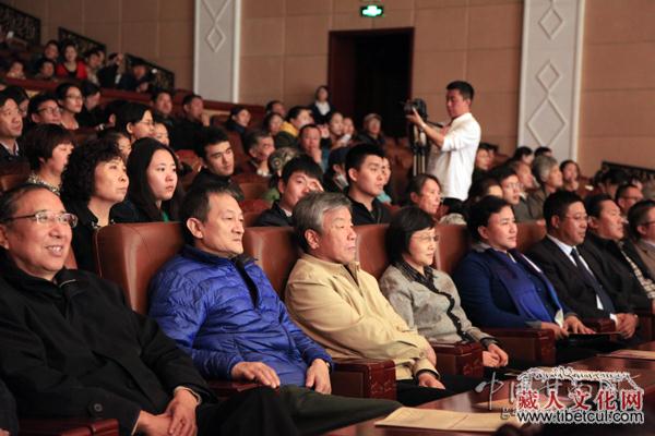 甘南藏戏《唐东杰布》亮相首都民族文化宫大剧院