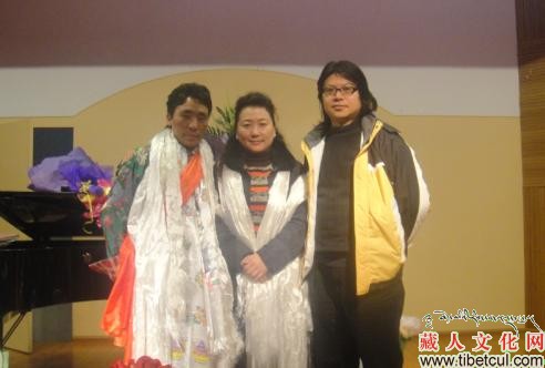 藏人文化网CEO旺秀才丹应邀参加川师大音乐会
