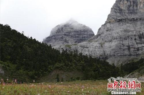 格桑此里：心中装着巴拉格宗的日月