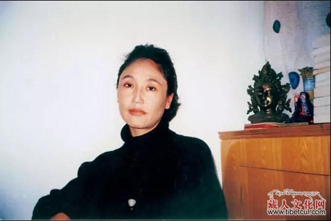 徐琴：评藏族作家央珍的小说《无性别的神》